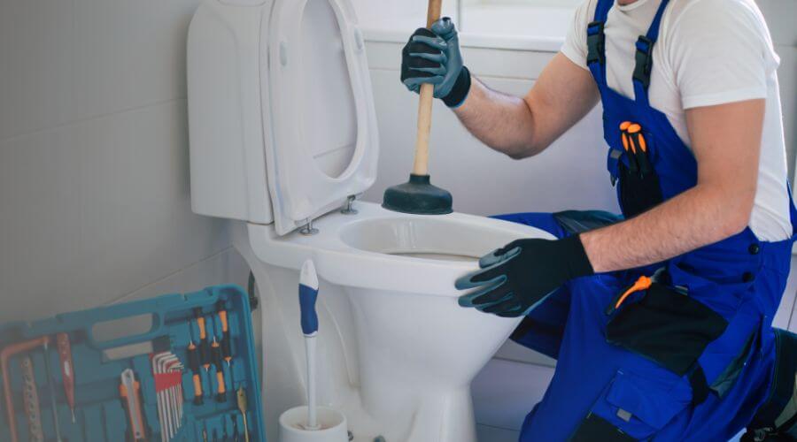 Professional clogged toilet repair in Clearmont, WY